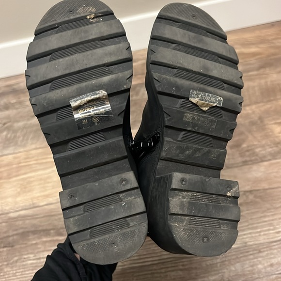 Girls boots size 2 - Picture 5 of 6